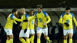 詹姆斯逆天绝杀！湖人终结3连败，东契奇21中11，哈利伯顿16+18