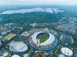 F1新赛季揭幕战 诺里斯雨中取胜